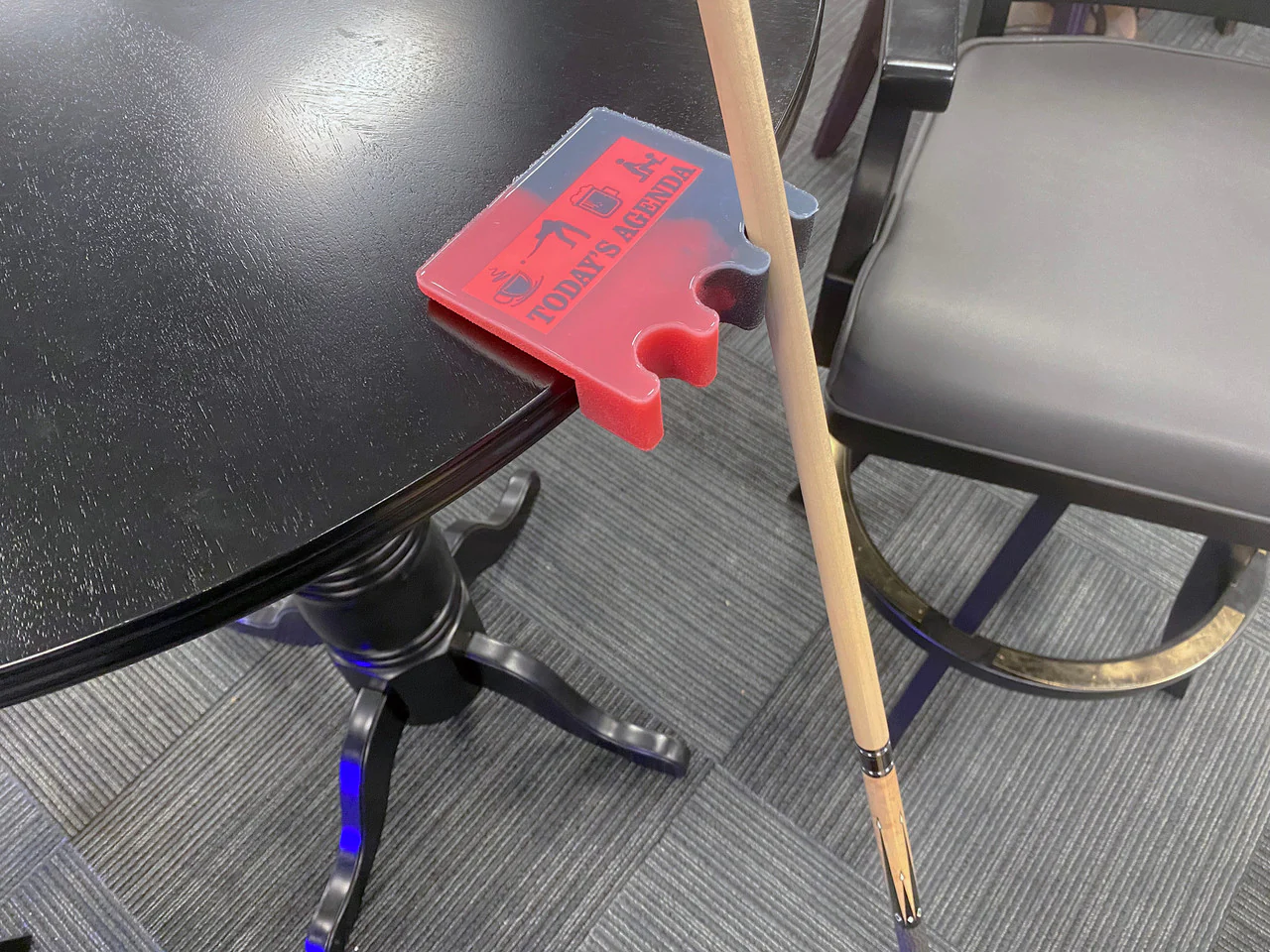 Today's Agenda 3 Cue Holder Black and Red - Image 4
